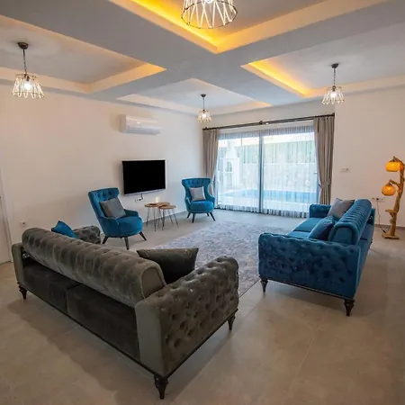 Villa Tomatoo1 *